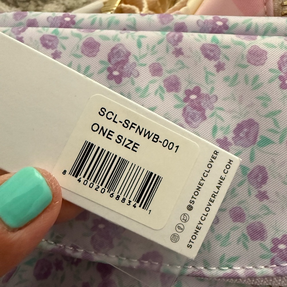NWT STONEY CLOVER LANE - STANDARD SIZE Floral Lavender Belt Bag - Picture 3 of 3